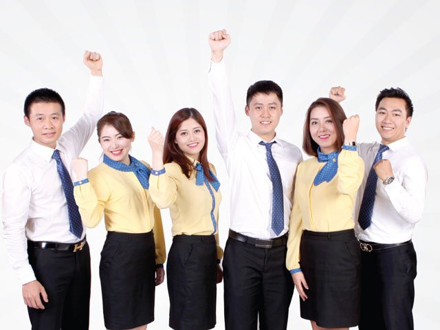 Sơ mi trắng – vàng nhạt cà vạt – Đồng Phục Vàng