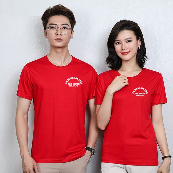 Áo thun đỏ in logo – Đồng Phục Vàng